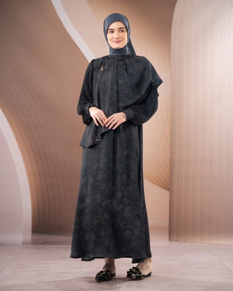 Samamu Cape Dress - Image 4