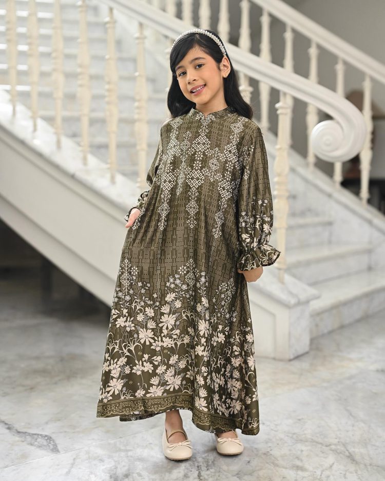Thurayya Moss - Image 7