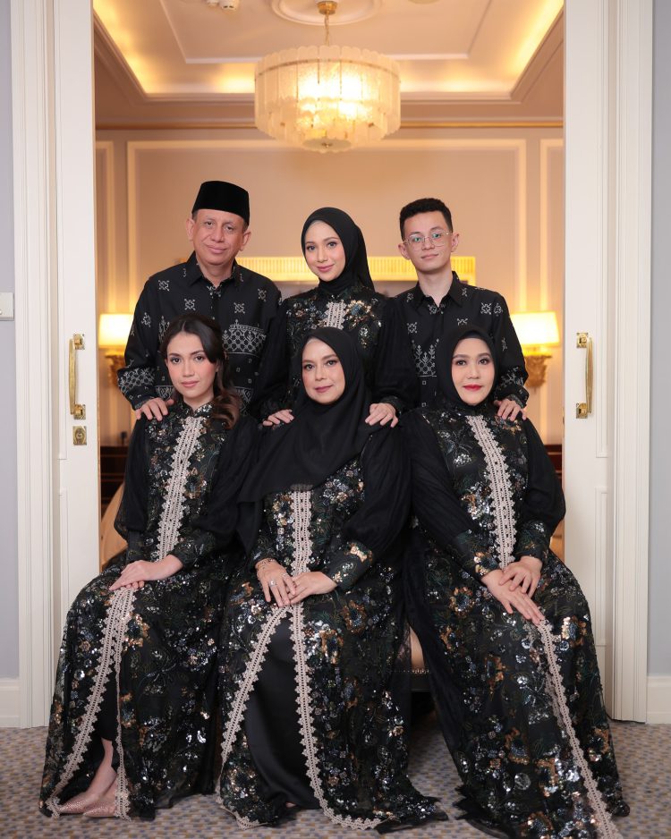 Raya Series Vol 4 Jetblack