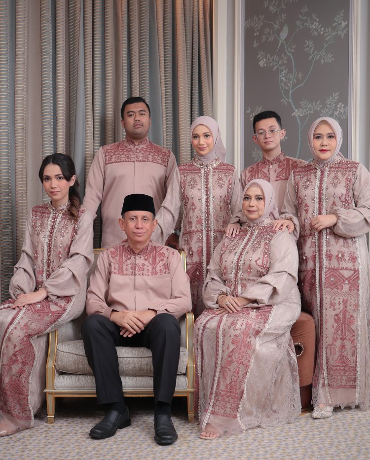 Raya Series Vol 5 T.Burgundy