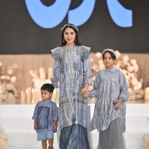 Camellia Raya Royal Blue