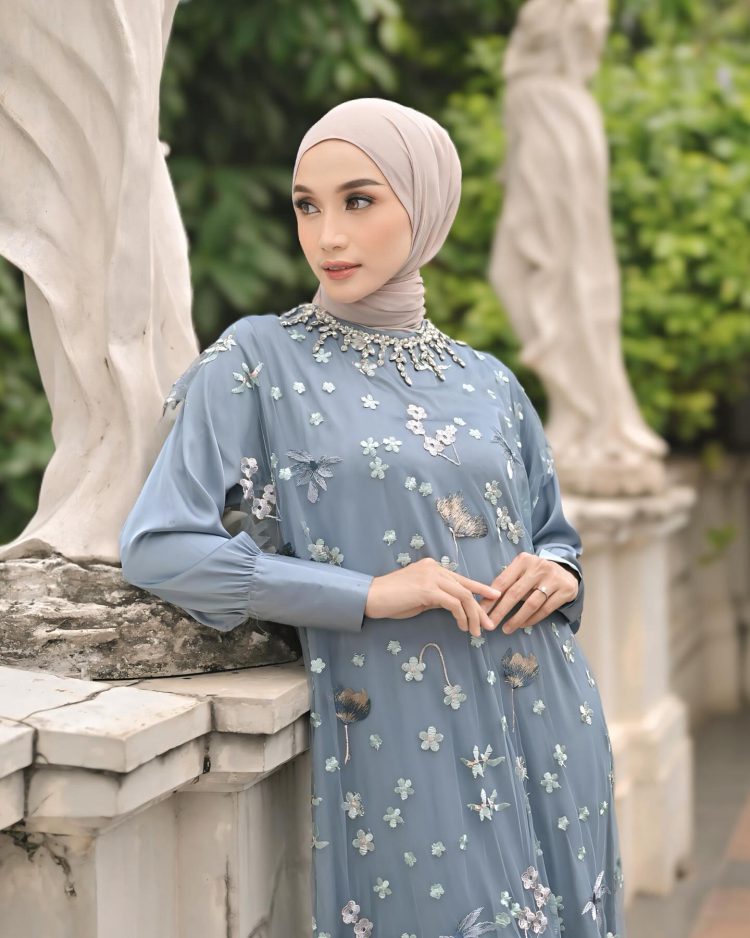 Teratai Dress Blue - Image 5