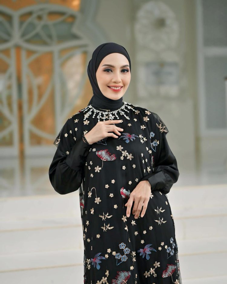 Teratai Dress Black - Image 2