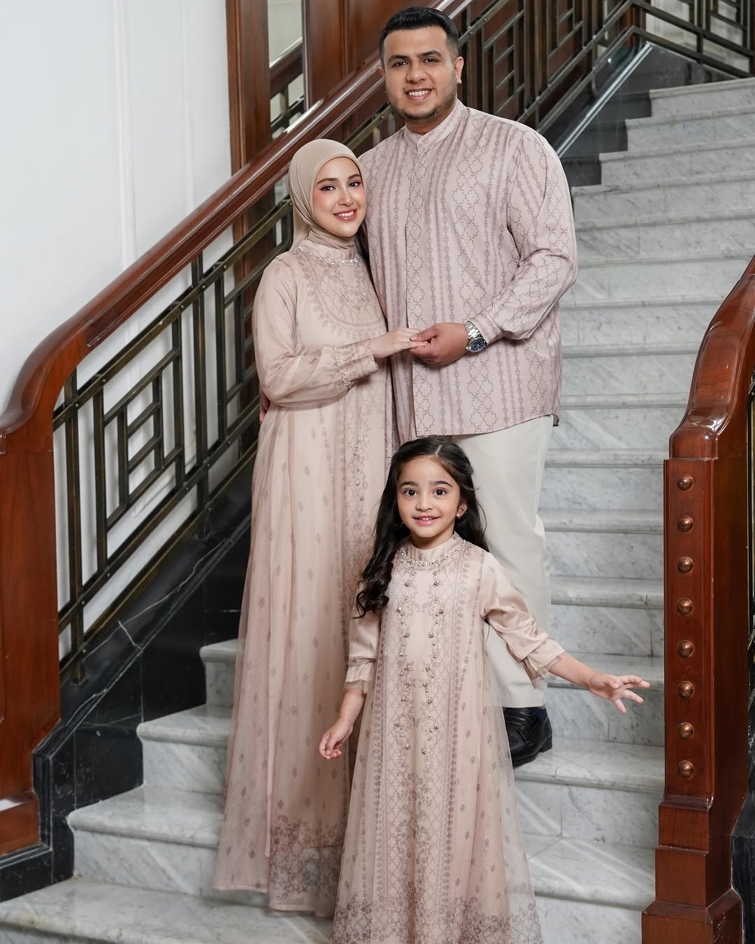 Aleesha Signature Family Salem - Image 3